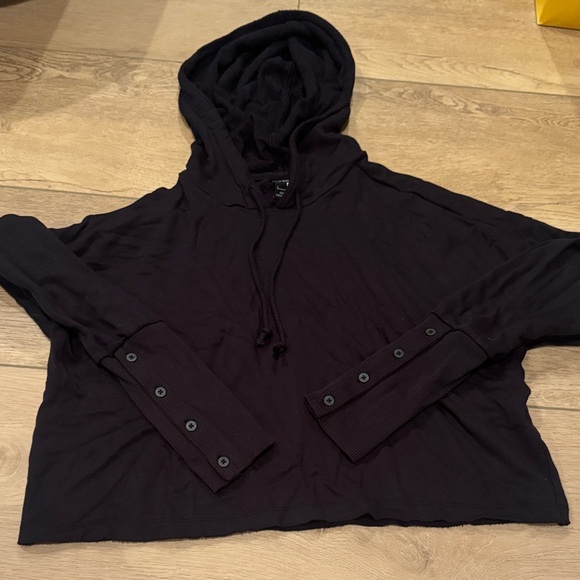 Nike Black Hooded Long Sleeve sweater. Buttons on sleeves. - Picture 1 of 2